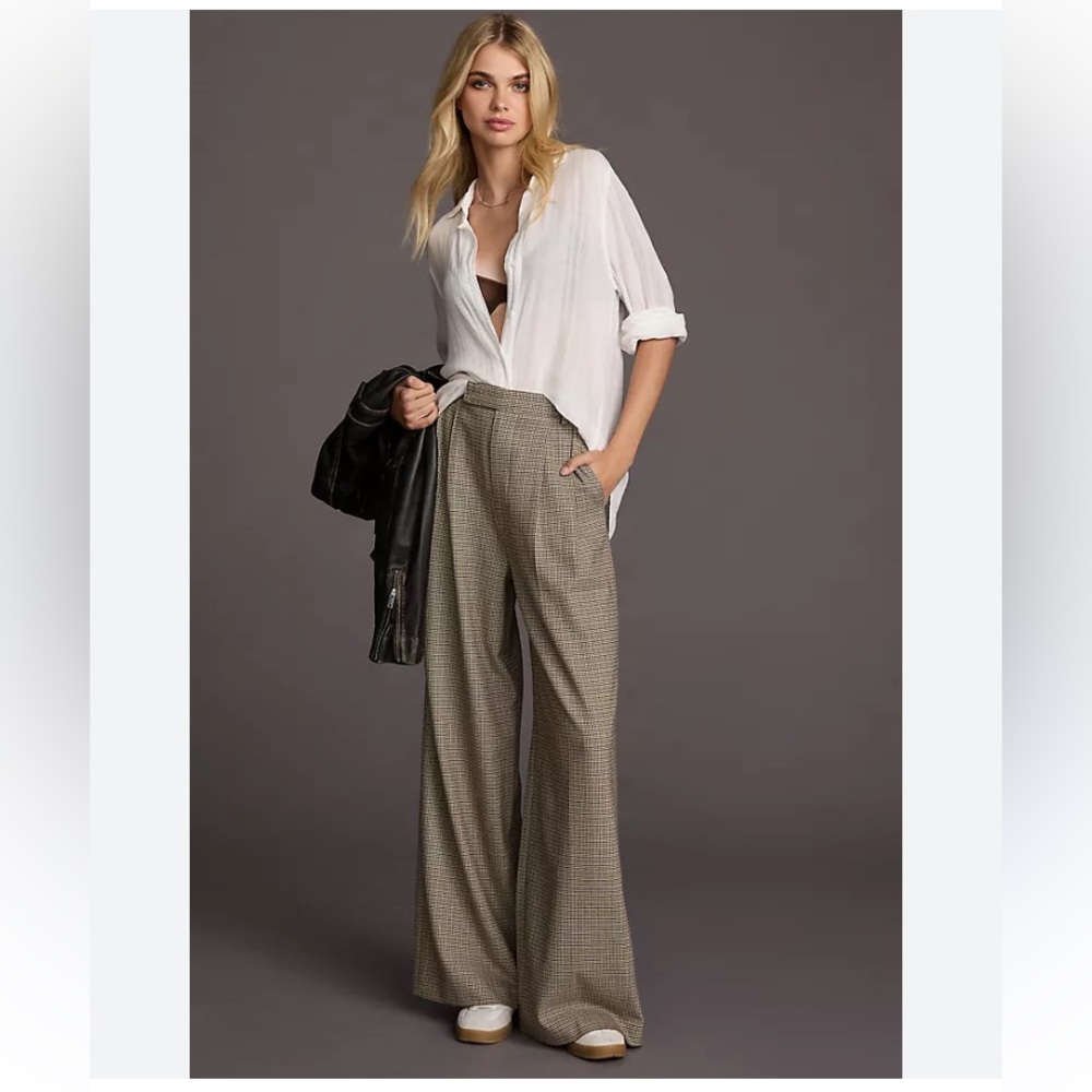 Astr High-Waist Wide Leg Plaid Pants in Tan & Black